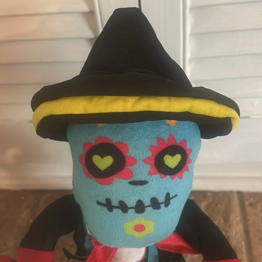 Day of The Dead Singing Sugar Skull Las Calaveras